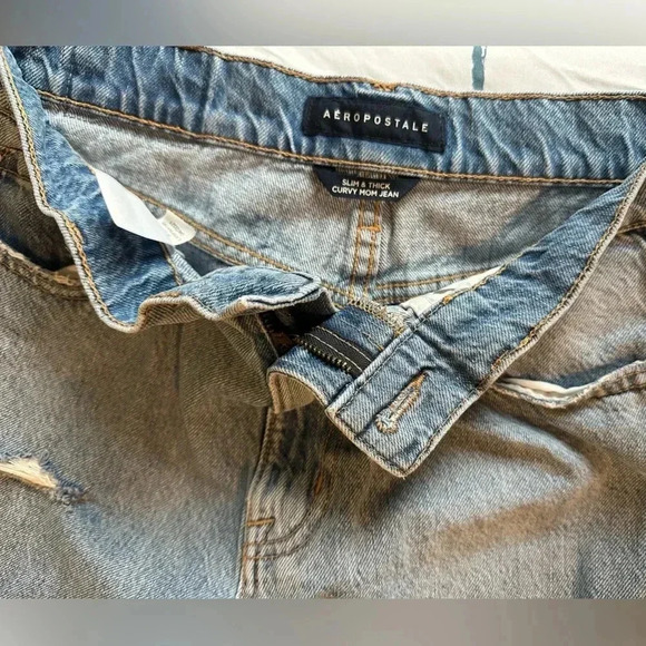 Aeropostale Slim & Thick Curvy Mom Jean - Picture 4 of 6